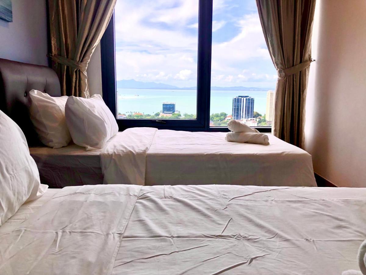 Tropicana 218 Macalister Netflix Unit By Blue Sky Holidays * George Town