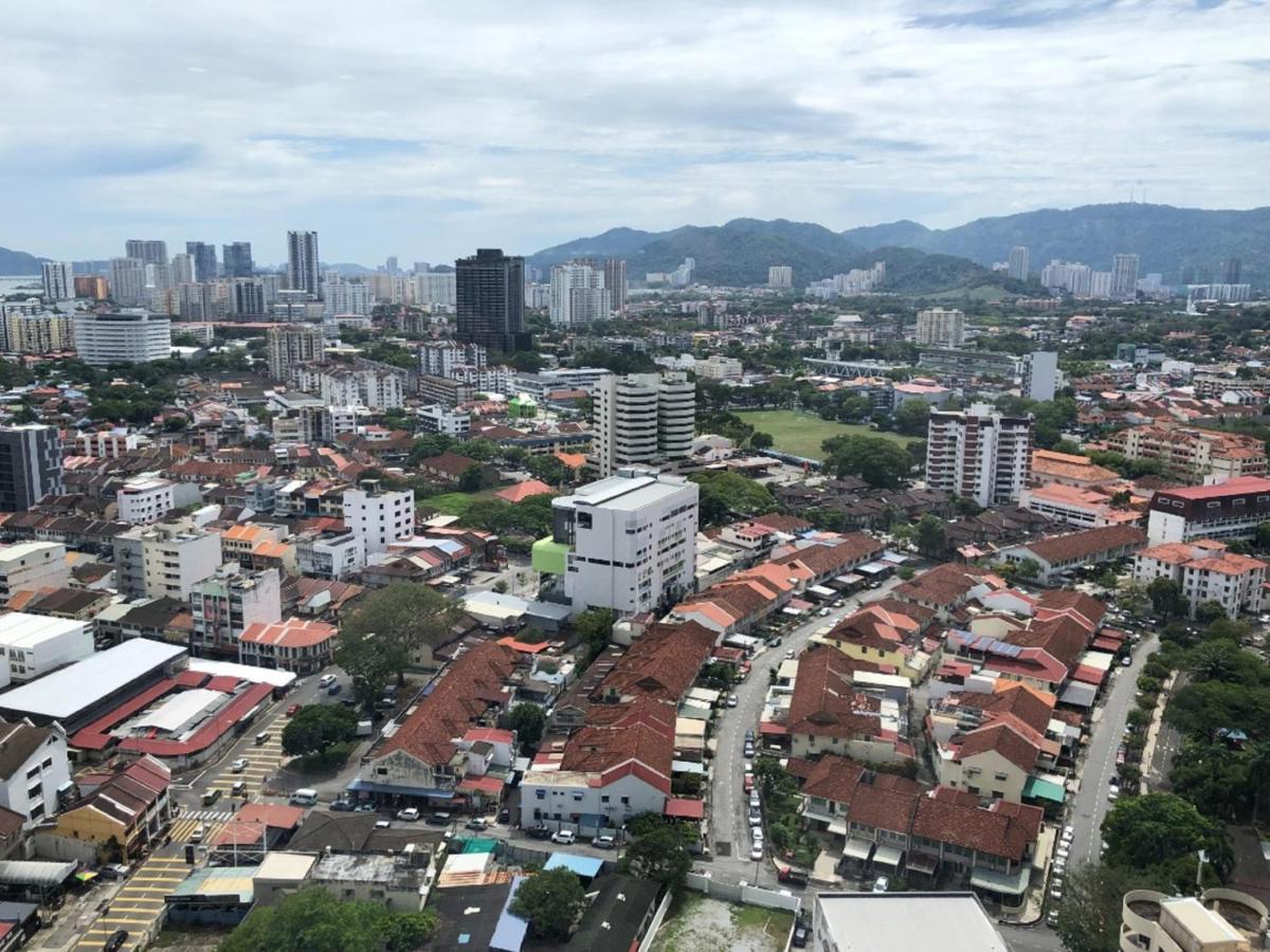 Tropicana 218 Macalister Netflix Unit By Blue Sky Holidays *