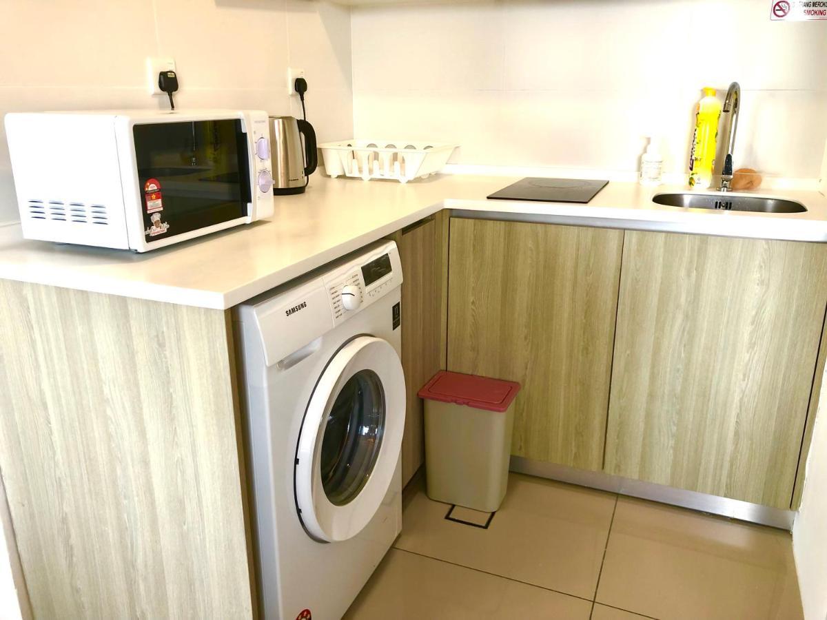 Tropicana 218 Macalister Netflix Unit By Blue Sky Holidays
