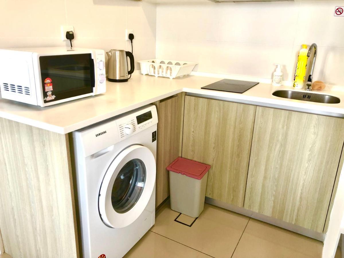 Tropicana 218 Macalister Netflix Unit By Blue Sky Holidays * George Town