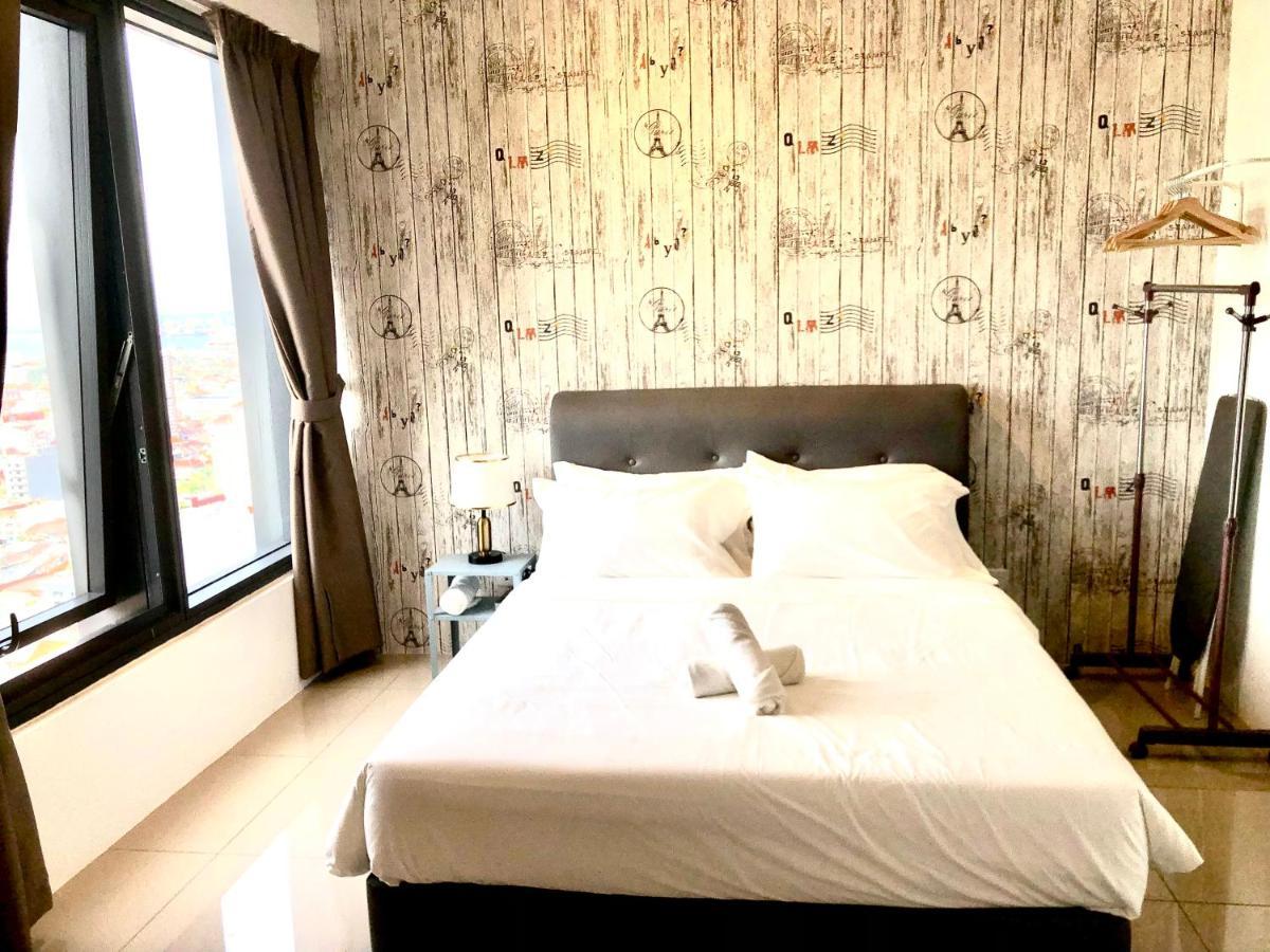 Tropicana 218 Macalister Netflix Unit By Blue Sky Holidays