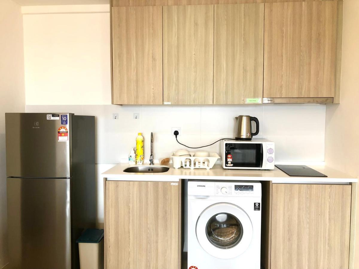 Tropicana 218 Macalister Netflix Unit By Blue Sky Holidays
