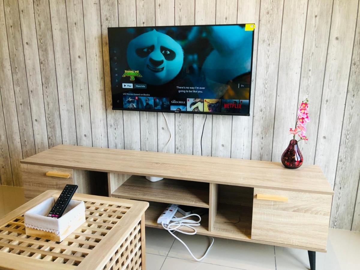 Tropicana 218 Macalister Netflix Unit By Blue Sky Holidays Apartment