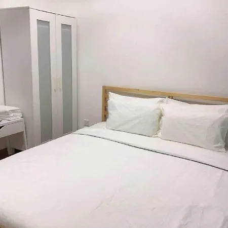 Tropicana 218 Macalister Netflix Unit By Blue Sky Holidays George Town Exterior photo