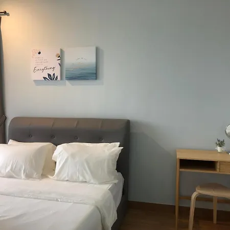 Tropicana 218 Macalister Netflix Unit By Blue Sky Holidays George Town Exterior photo