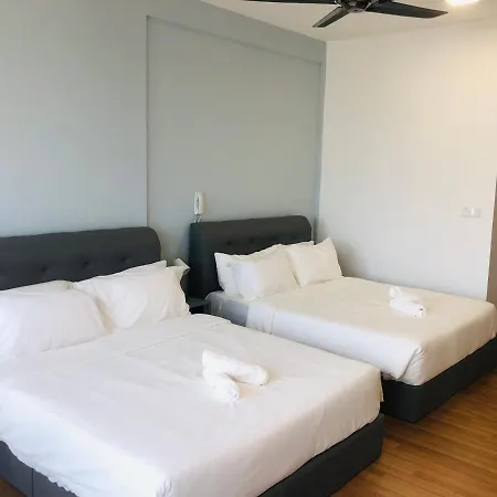 Tropicana 218 Macalister Netflix Unit By Blue Sky Holidays George Town Exterior photo