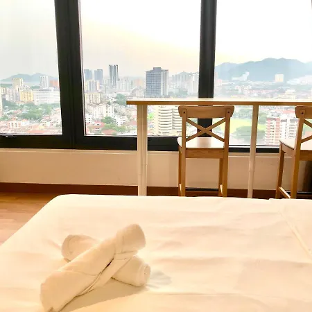 Tropicana 218 Macalister Netflix Unit By Blue Sky Holidays George Town Exterior photo