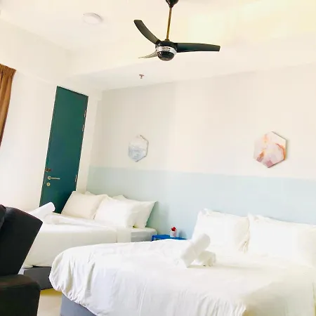 Tropicana 218 Macalister Netflix Unit By Blue Sky Holidays George Town Exterior photo