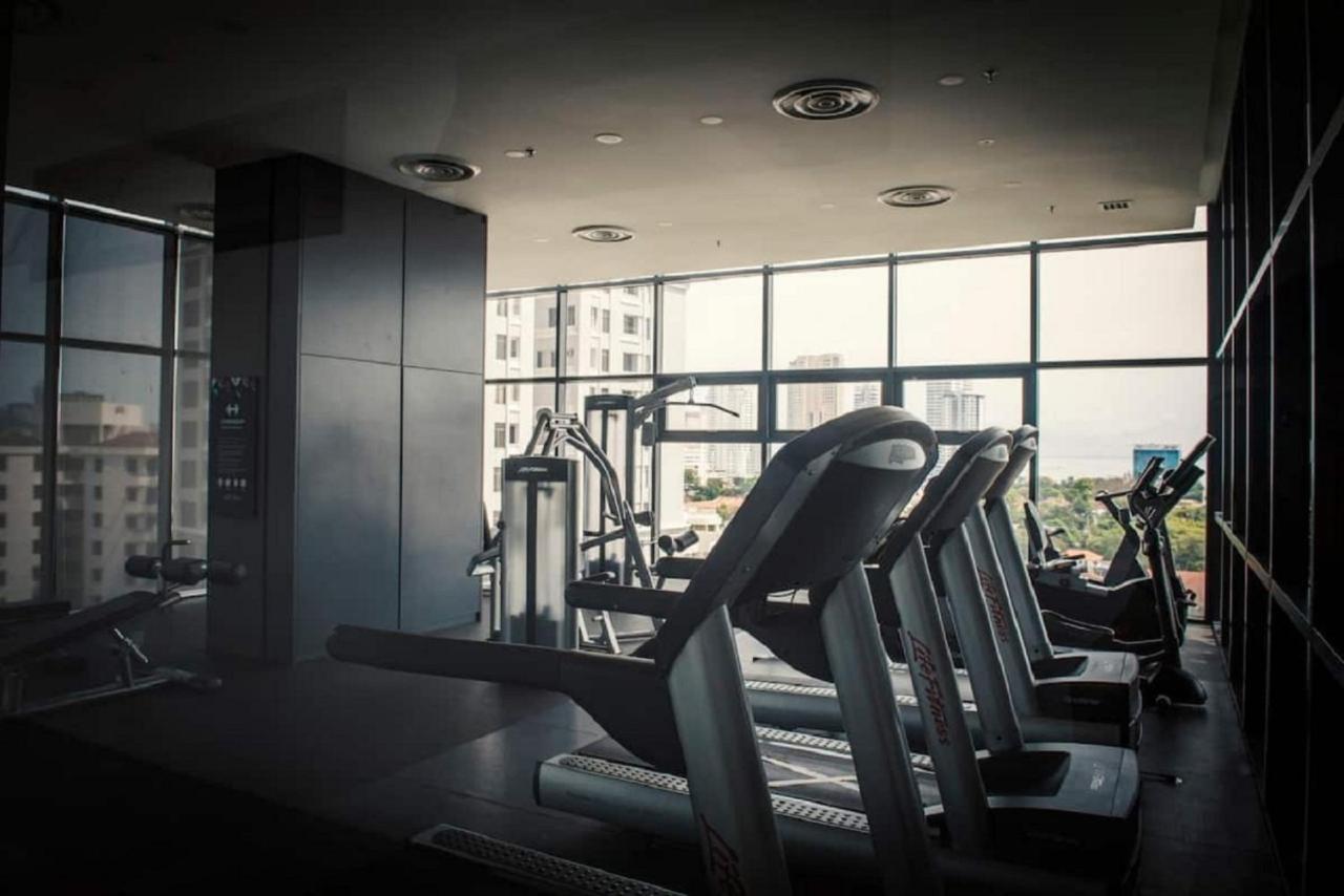 Tropicana 218 Macalister Netflix Unit By Blue Sky Holidays Apartemen George Town