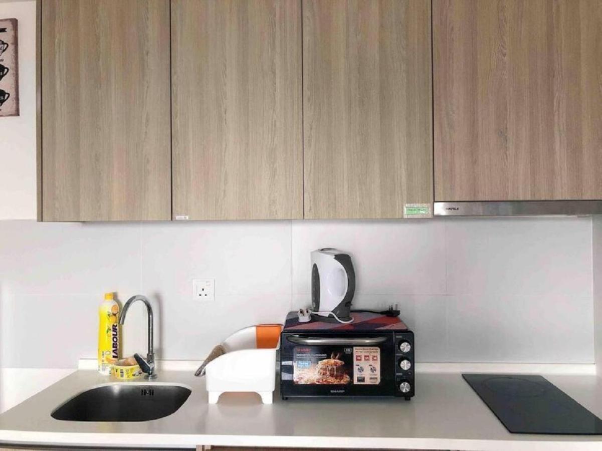 Tropicana 218 Macalister Netflix Unit By Blue Sky Holidays