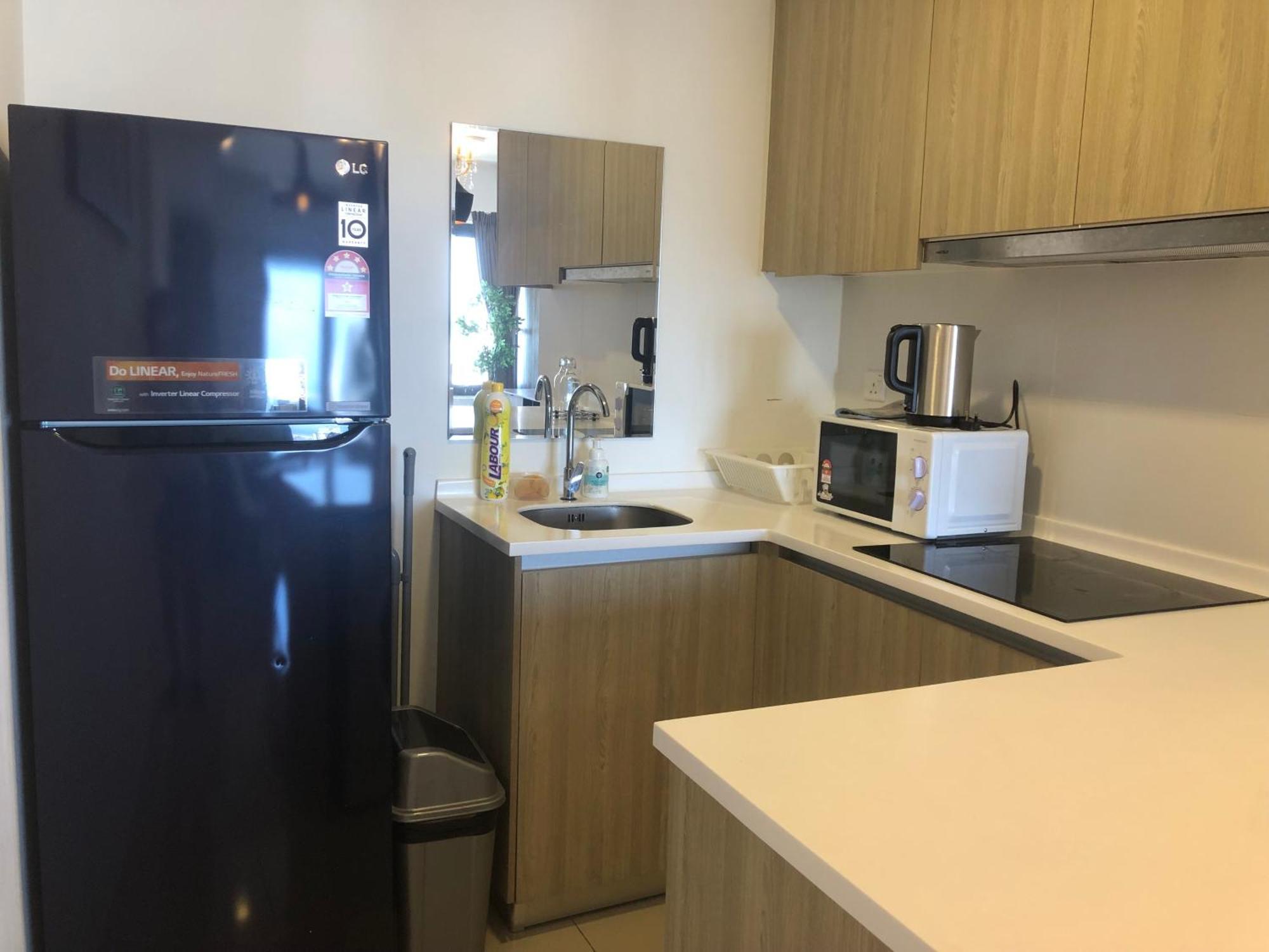 Tropicana 218 Macalister Netflix Unit By Blue Sky Holidays